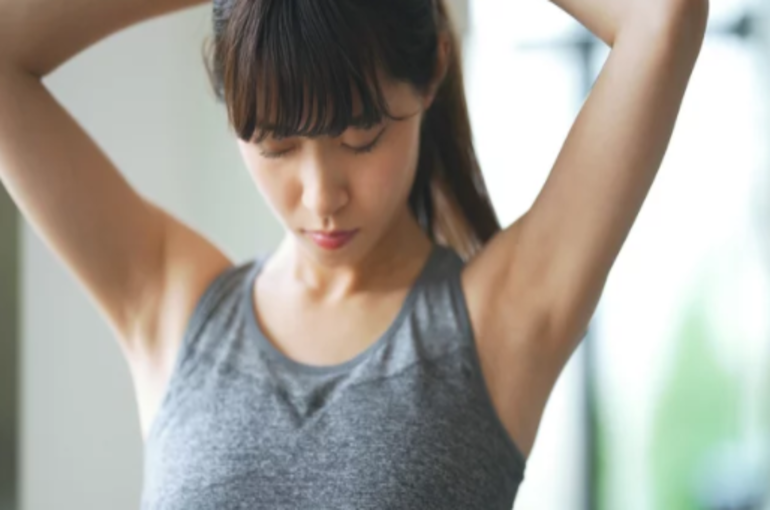 脱毛女子
